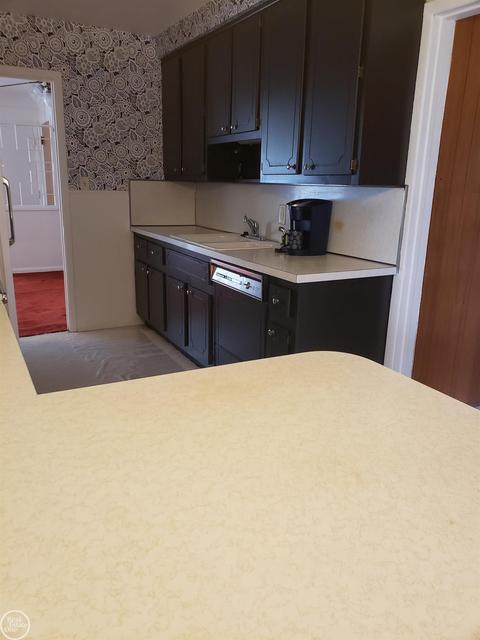 23709 Roxana, Eastpointe, MI 48021 photo 4