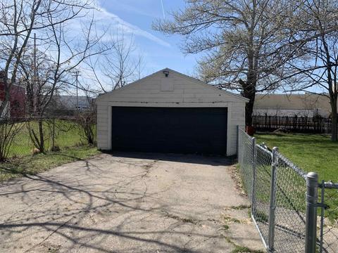 1620 Ryan St, Flint, MI 48532 photo 5