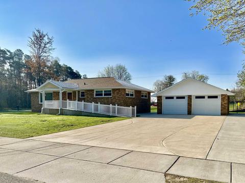 803 Center, Gladwin, MI 48624 photo 2