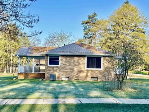 803 Center, Gladwin, MI 48624 photo 6