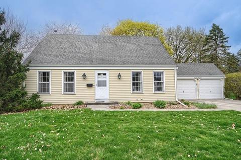 3121 Kingsbrook Dr, Flushing, MI 48433 photo 1