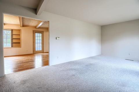 3121 Kingsbrook Dr, Flushing, MI 48433 photo 6