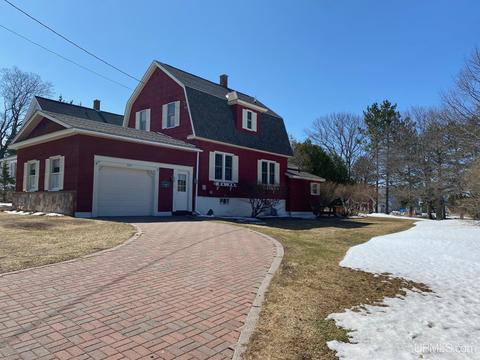 1054 Ahmeek St, Mohawk, MI 49950 photo 1