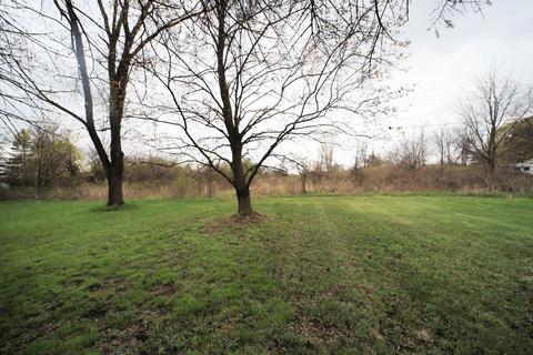 1051 Cabot Dr, Flint, MI 48532 photo 22