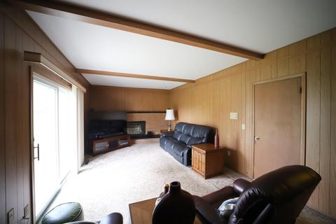 1051 Cabot Dr, Flint, MI 48532 photo 12