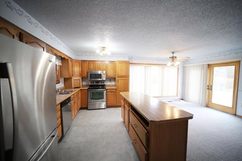 8422 Morrish Rd, Flushing, MI 48433 photo 3