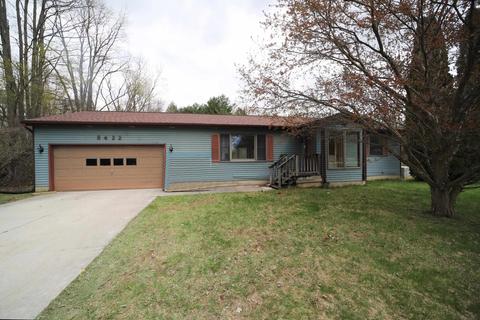 8422 Morrish Rd, Flushing, MI 48433