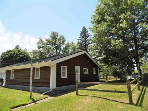 99 Lakeview, Gladwin, MI 48624 photo 3