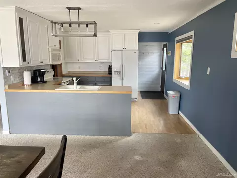 115 S Rose, Ishpeming, MI 49849 photo 3