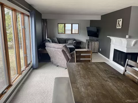 115 S Rose, Ishpeming, MI 49849 photo 2
