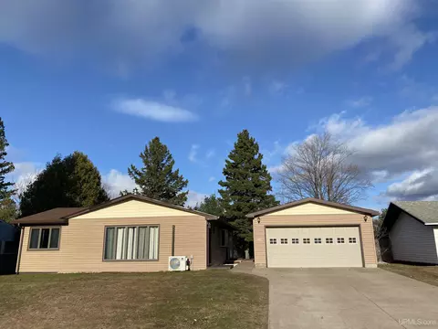 115 S Rose, Ishpeming, MI 49849