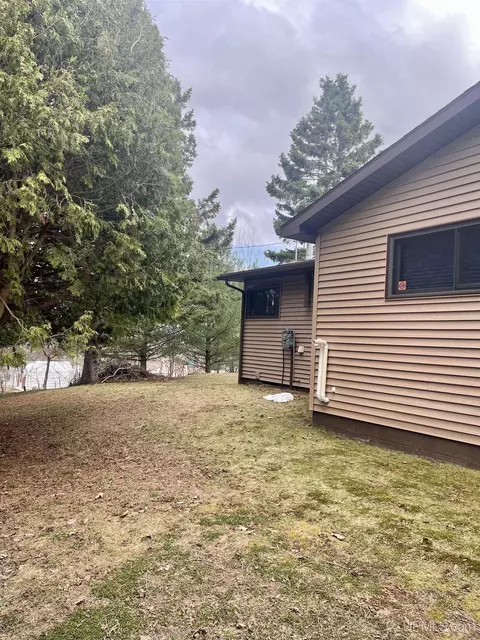 115 S Rose, Ishpeming, MI 49849 photo 31
