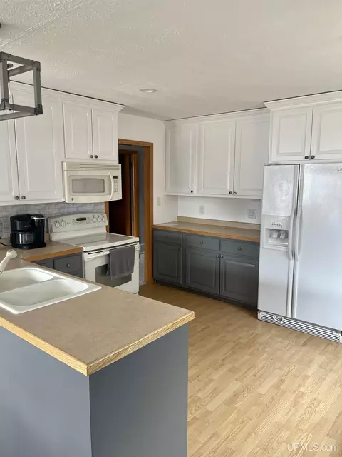 115 S Rose, Ishpeming, MI 49849 photo 16