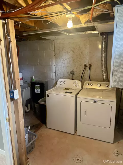 115 S Rose, Ishpeming, MI 49849 photo 22