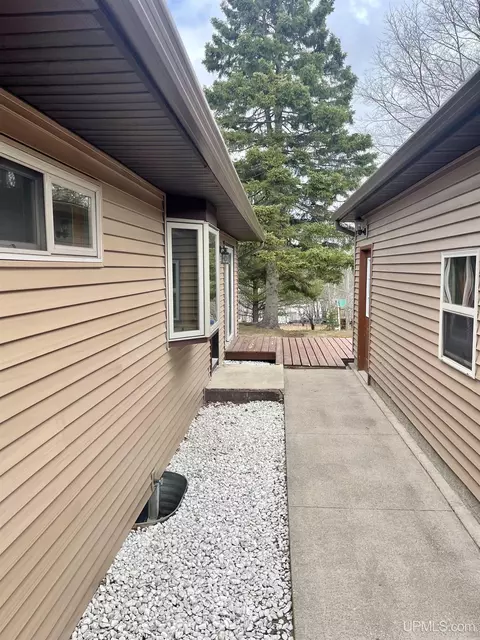 115 S Rose, Ishpeming, MI 49849 photo 35