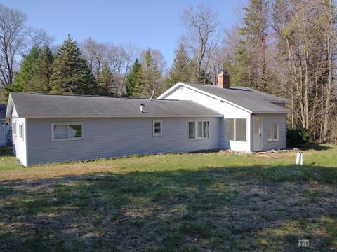 2570 Beatrice, Harrison, MI 48625 photo 4