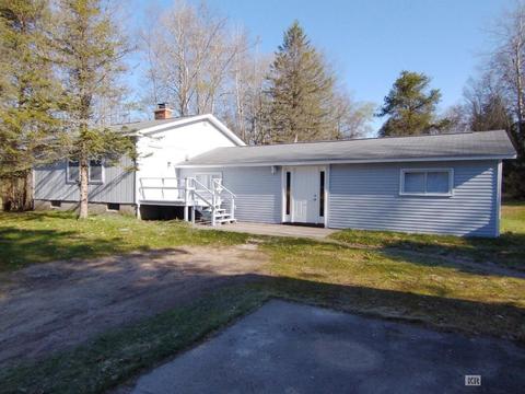 2570 Beatrice, Harrison, MI 48625