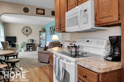 505 E Mcconnel St, Saint Johns, MI 48879 photo 8