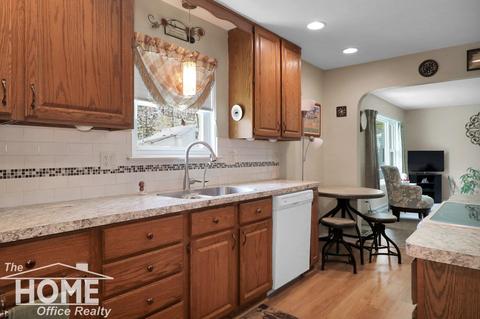 505 E Mcconnel St, Saint Johns, MI 48879 photo 6