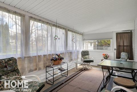505 E Mcconnel St, Saint Johns, MI 48879 photo 9