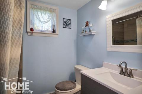 505 E Mcconnel St, Saint Johns, MI 48879 photo 21