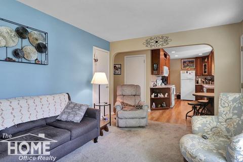 505 E Mcconnel St, Saint Johns, MI 48879 photo 4