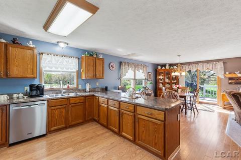 10290 Fairway Dr, Jerome, MI 49249 photo 6