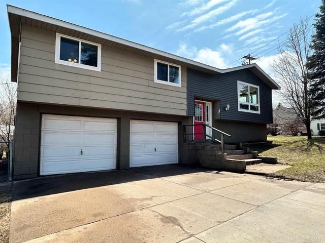 907 Altamont St, Marquette, MI 49855