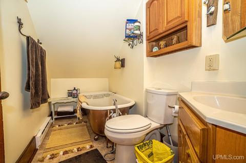 1004 Putnam St, Wakefield, MI 49968 photo 11