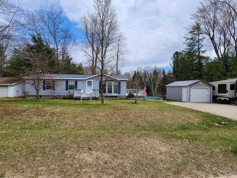 3385 Lake Of The Pines Dr, Lake, MI 48632