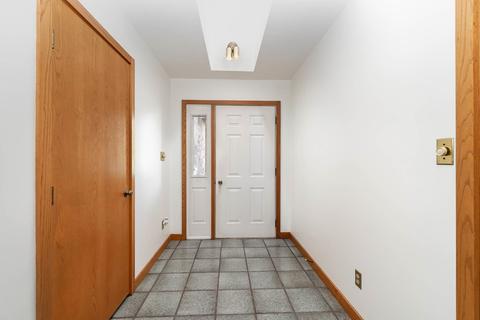 609 E Carpenter St, Midland, MI 48640 photo 3