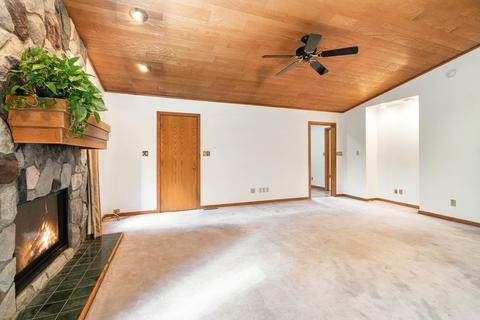 609 E Carpenter St, Midland, MI 48640 photo 6