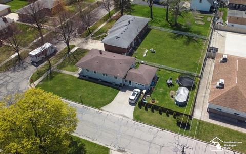 1043 Bentley, Monroe, MI 48162 photo 17