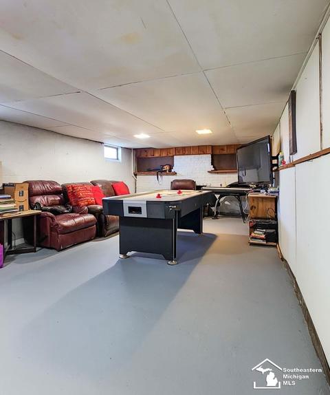 1043 Bentley, Monroe, MI 48162 photo 12
