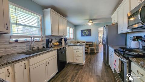 1043 Bentley, Monroe, MI 48162 photo 5