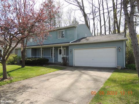 2849 Cedar Key Dr, Lake Orion, MI 48360
