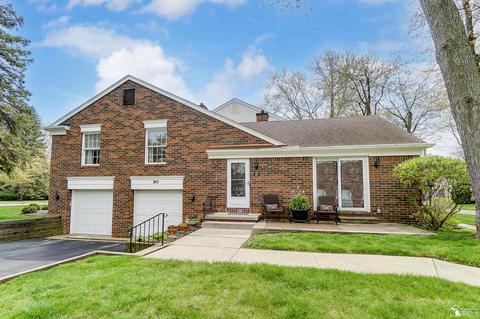 90 Linswood St, Monroe, MI 48162