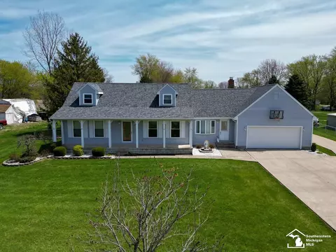 12254 S Dixie Hwy, La Salle, MI 48145