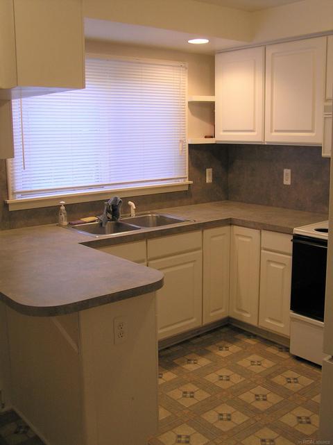 8236 Packard, Warren, MI 48089 photo 5