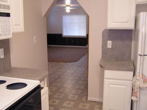 8236 Packard, Warren, MI 48089 photo 4