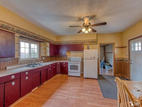 6267 Far Rd, Dundee, MI 48131 photo 3