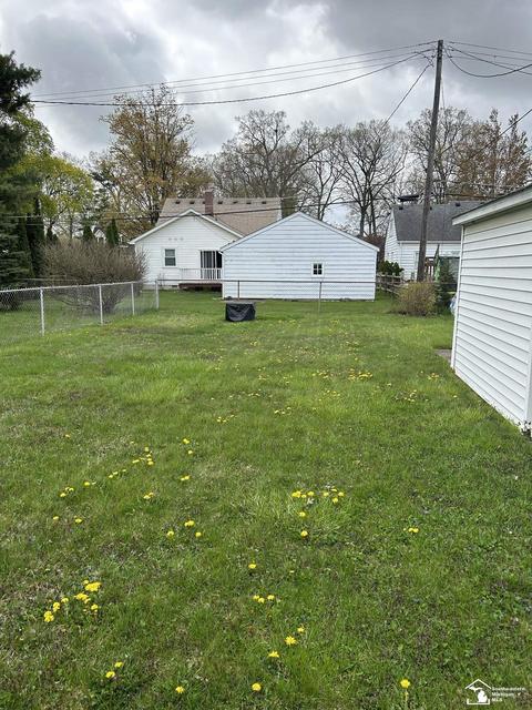 35 Stanford Dr, Monroe, MI 48161 photo 2