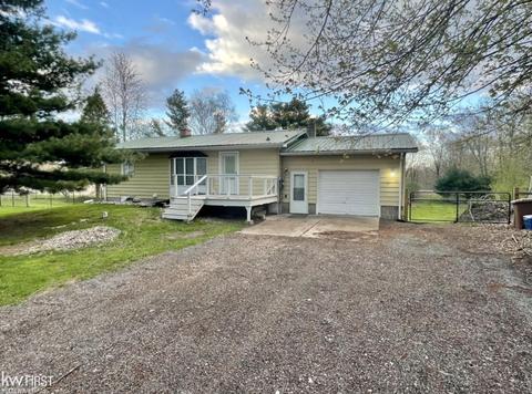 8044 N State Rd, Davison, MI 48423 photo 1