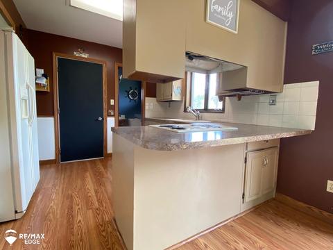8177 Potter Rd, Davison, MI 48423 photo 4