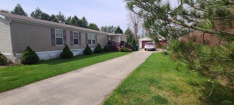 3863 N Lakeshore Rd, Port Hope, MI 48468