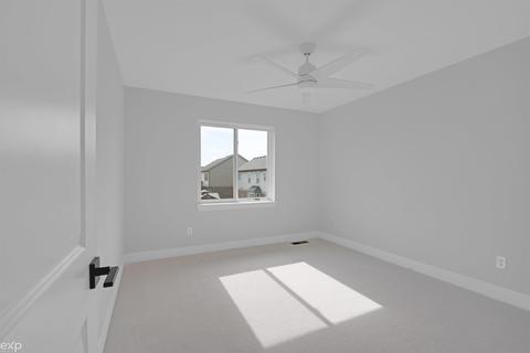 16851 Heron Ln, Macomb, MI 48044 photo 27