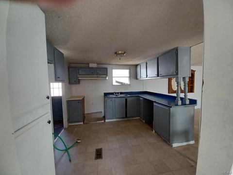 521 Tabor, Adrian, MI 49221 photo 6