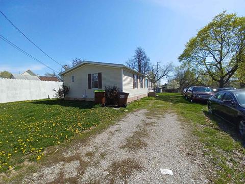521 Tabor, Adrian, MI 49221