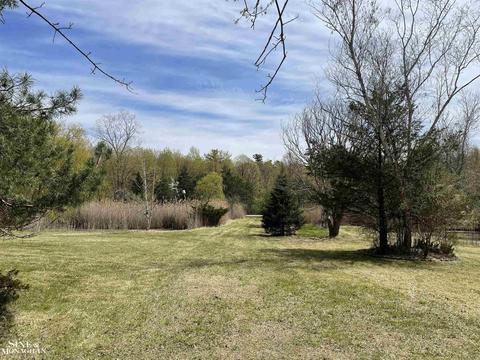 V/l Mayer, Casco, MI 48064 photo 9