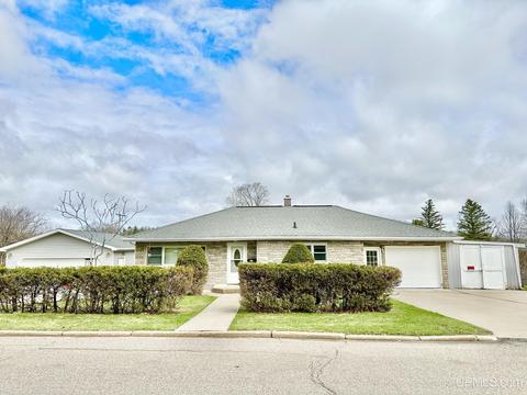 1091 Forest St, Niagara, WI 54151